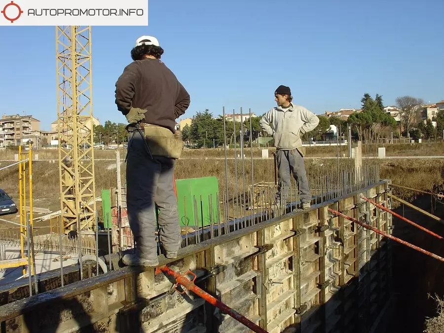 Cuanto cuesta encofrar un muro de hormigon visto
